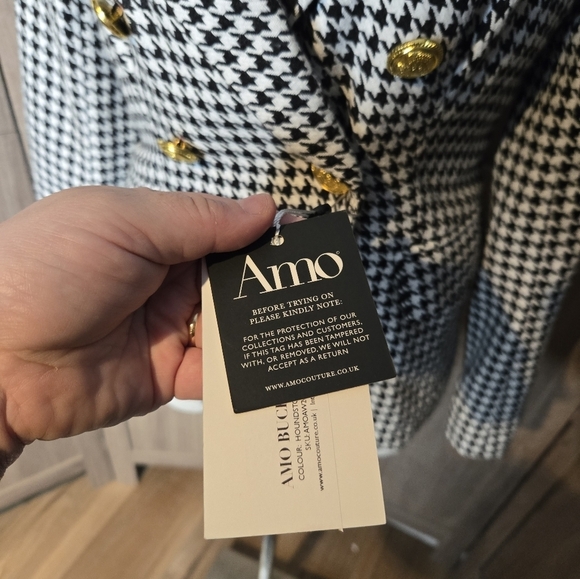 Amo Women's Black and White Houndstooth Blazer - Picture 10 of 16